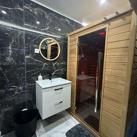 Suite Gold By L Amaryllis I Jacuzzi & Sauna Prive I Centre Beziers Arrivee Autonome ภายนอก รูปภาพ
