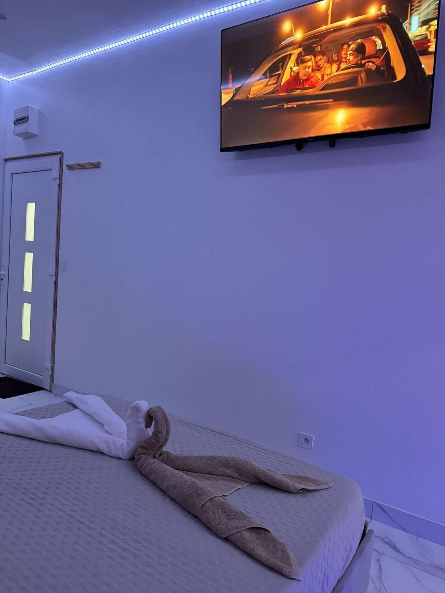 Suite Gold By L Amaryllis I Jacuzzi & Sauna Prive I Centre Beziers Arrivee Autonome ภายนอก รูปภาพ